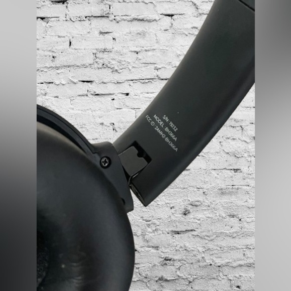 Mpow H12 - ANC- Wireless/BT Noise Cancelling Headphones (Black)- used - Picture 4 of 6